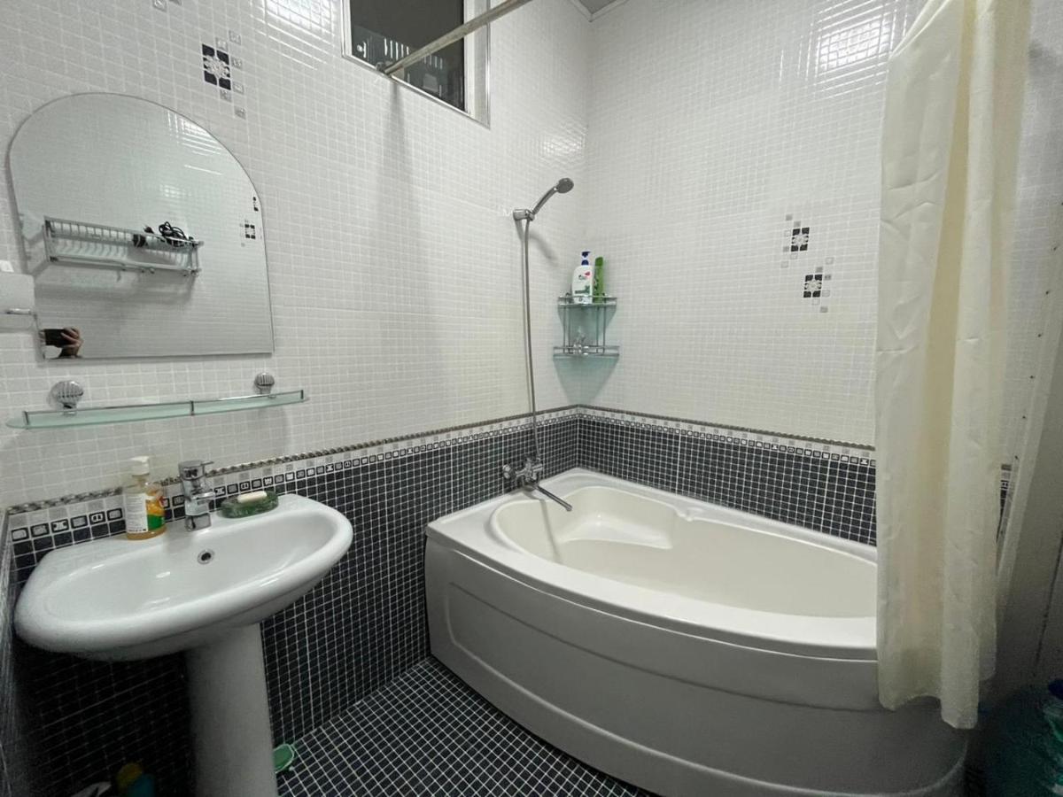 Apartment 3-Room Beruni Street サマルカンド エクステリア 写真
